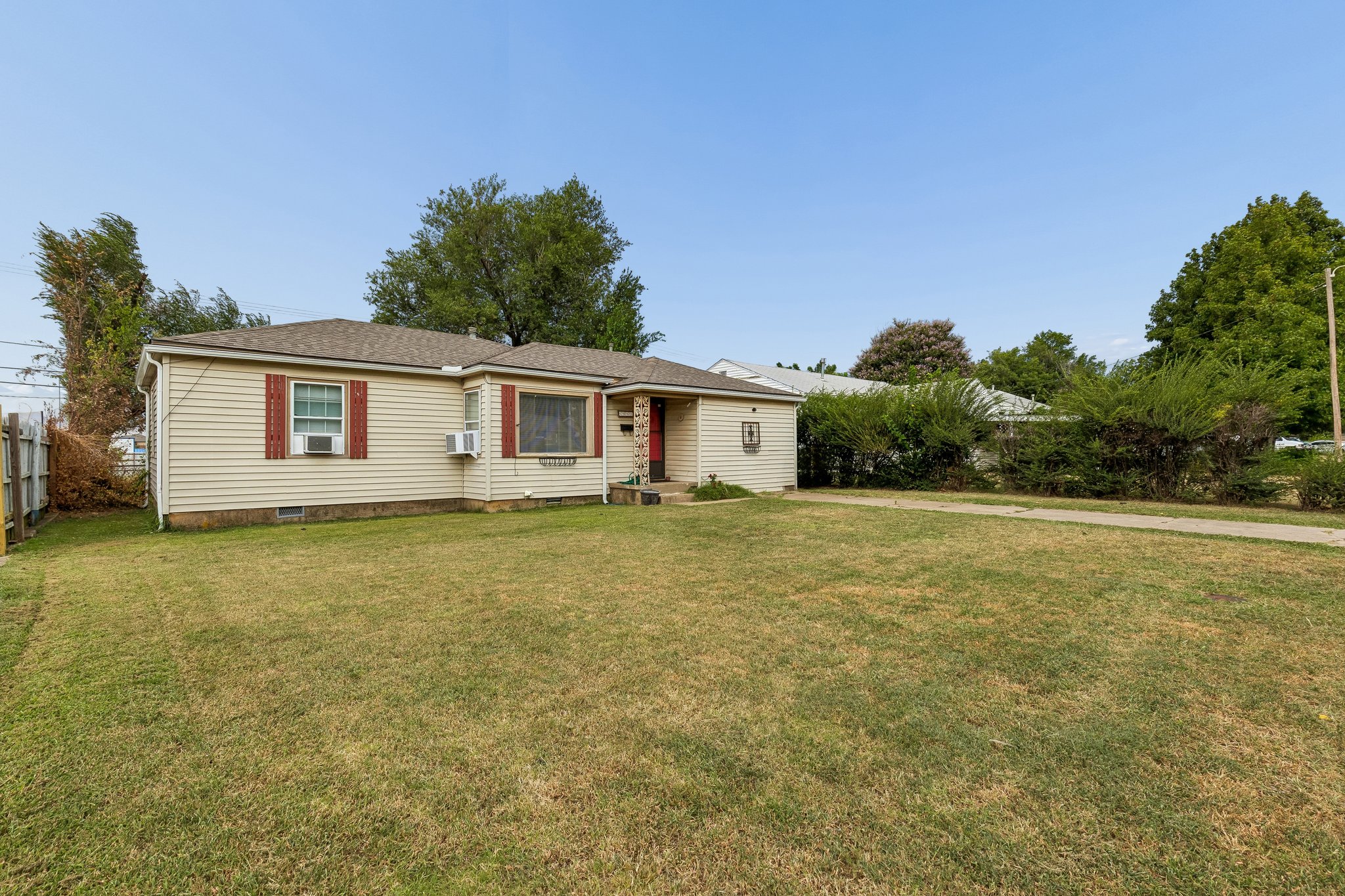 1013 Stansell Dr_004.jpg