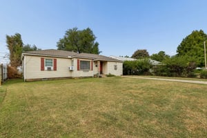 1013 Stansell Dr_004.jpg