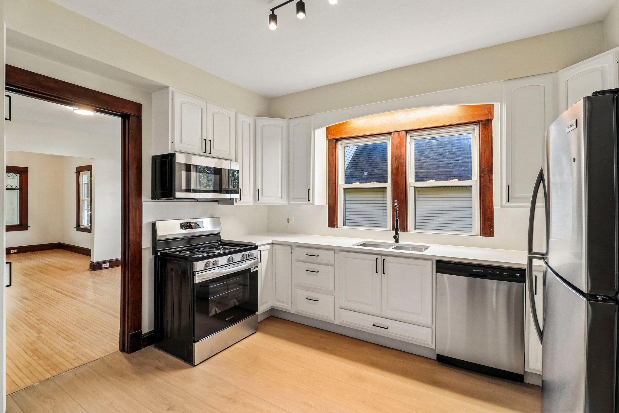 Vine St-S2808-013.jpg