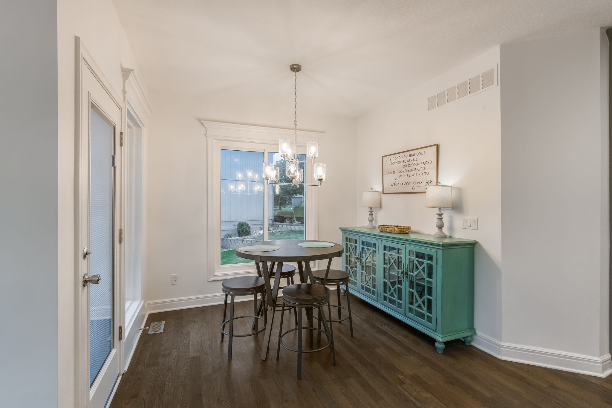 10134 N Montgall Ave-37