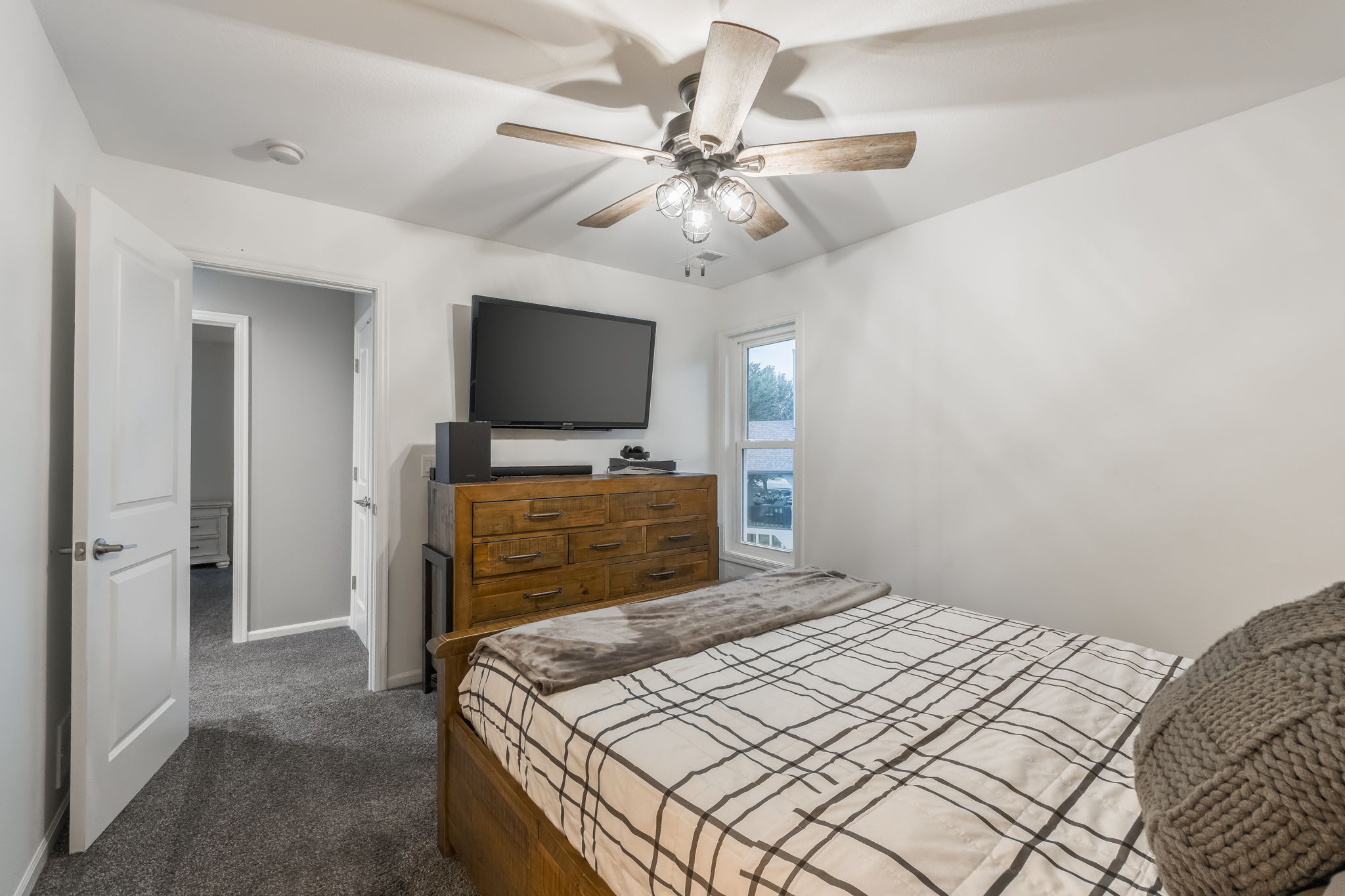 10134 N Montgall Ave-63