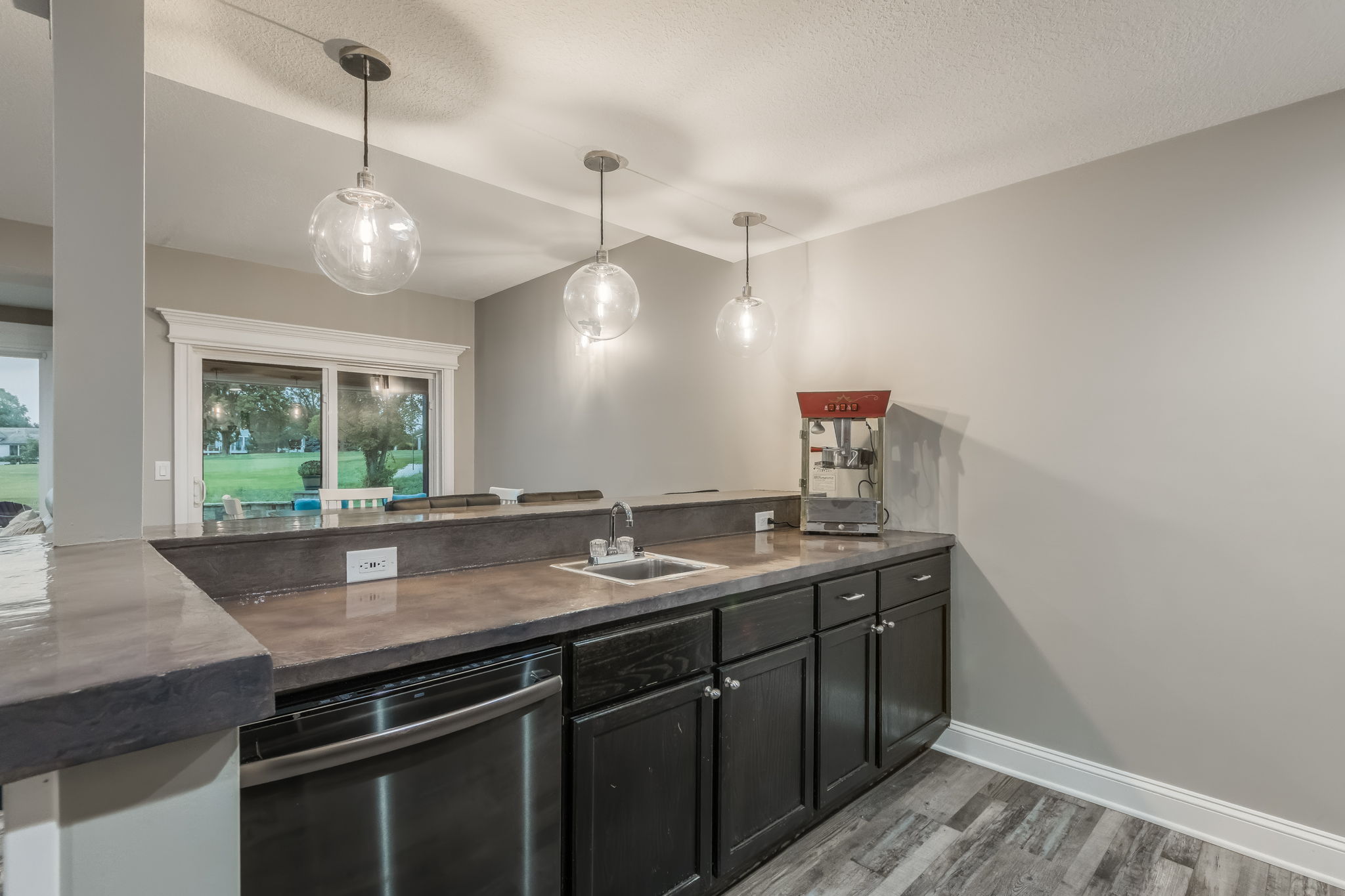 10134 N Montgall Ave-76