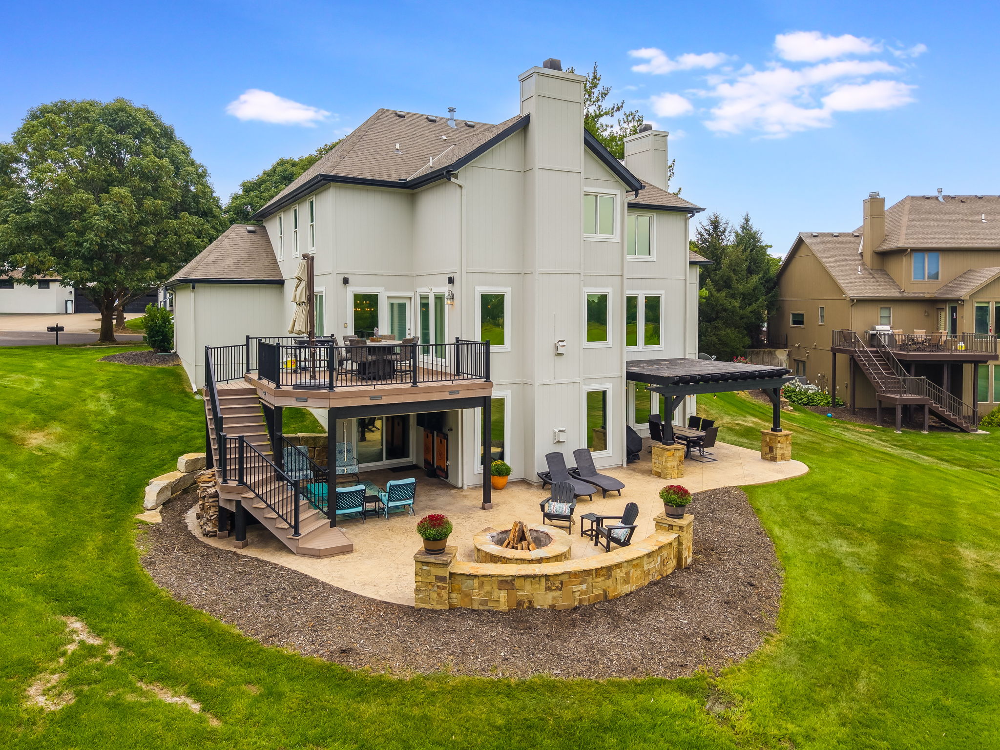 10134 N Montgall Ave-08
