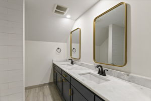  Photo 35