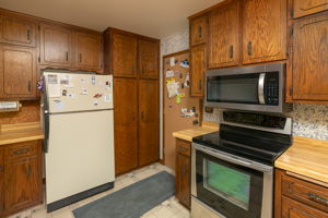 17-Kitchen