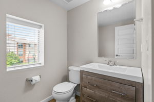 1/2 Bath