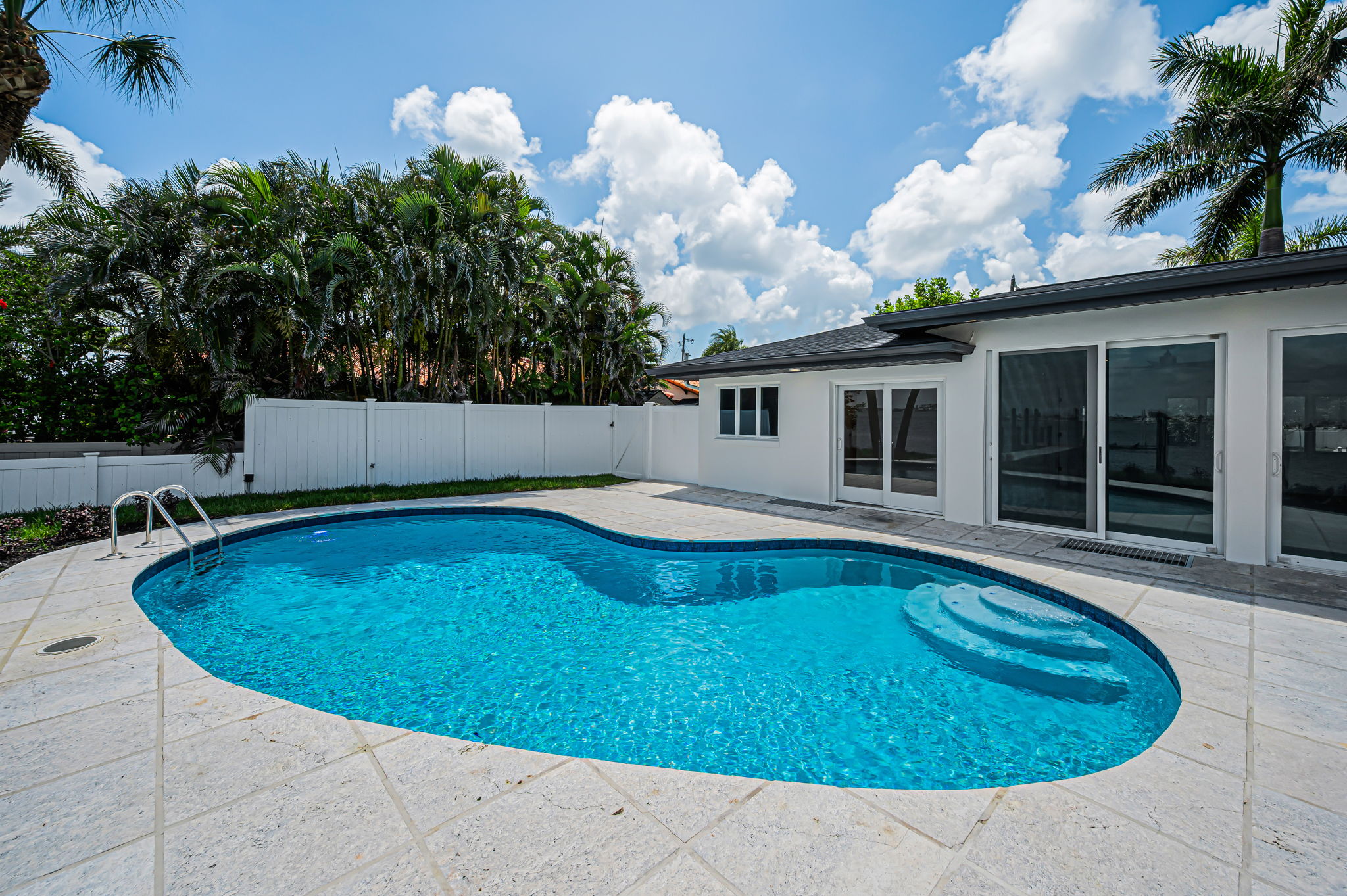 Pool8