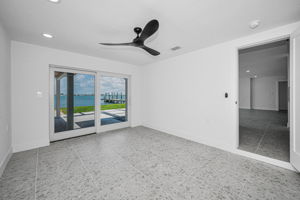 Primary Bedroom1b