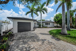 Front Exterior7