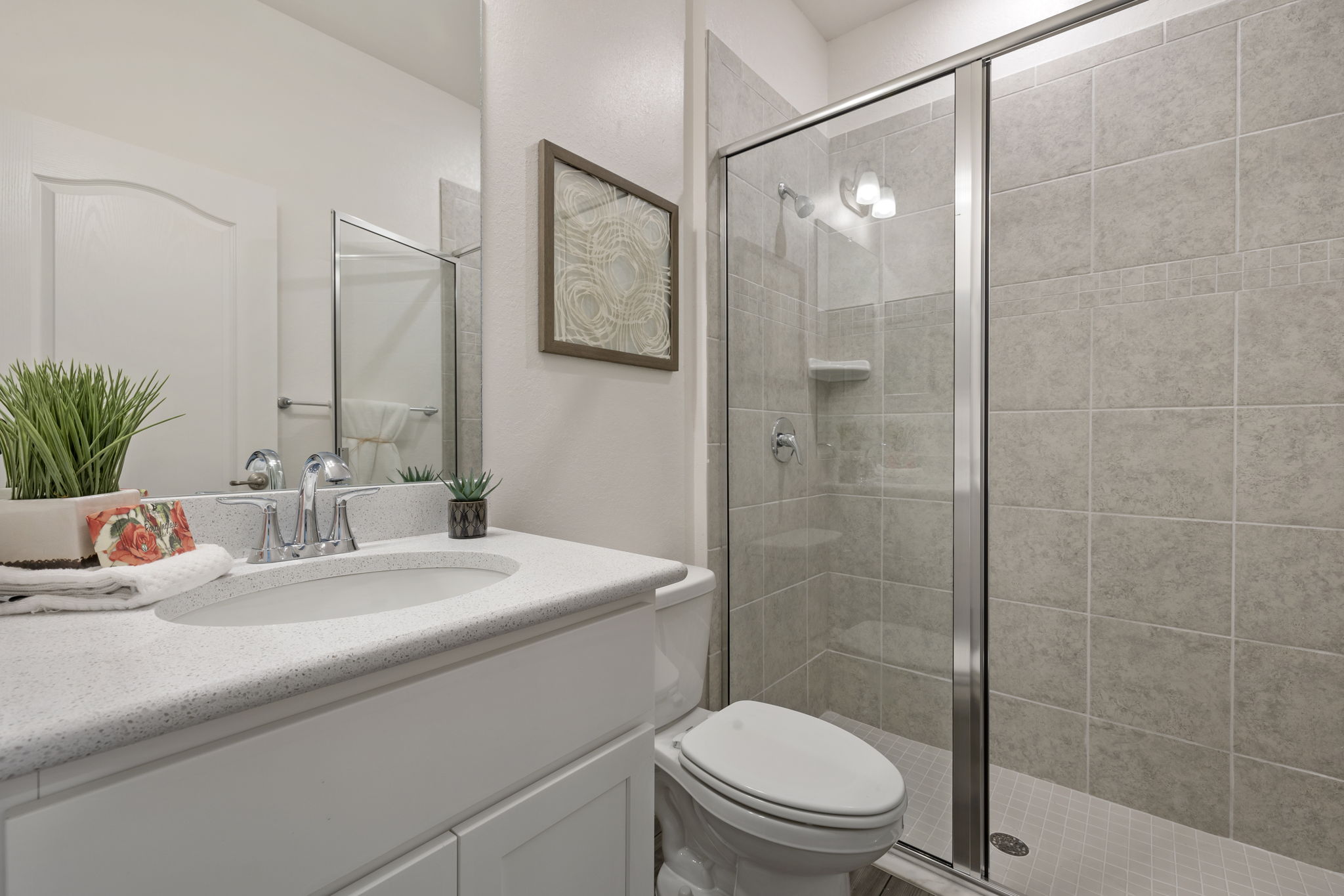 Guest Bathroom 2