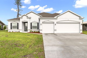 Front Exterior_Exp