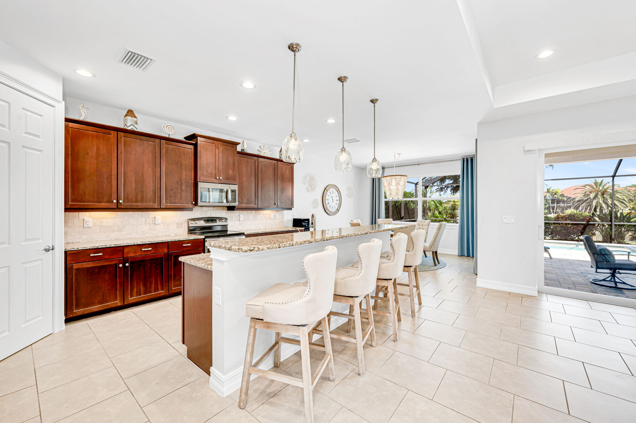 Breakfast Bar - Kitchen