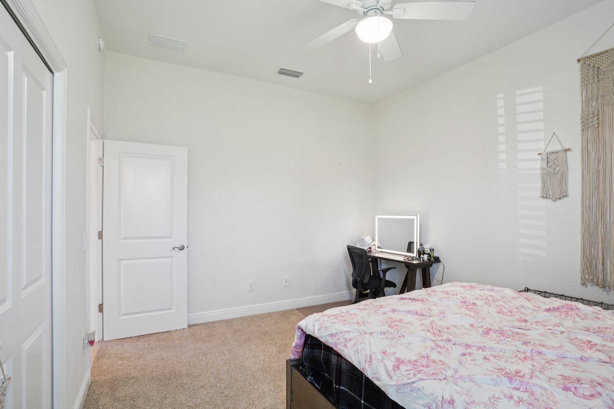 Lake Miona Way-S1203-033.jpg