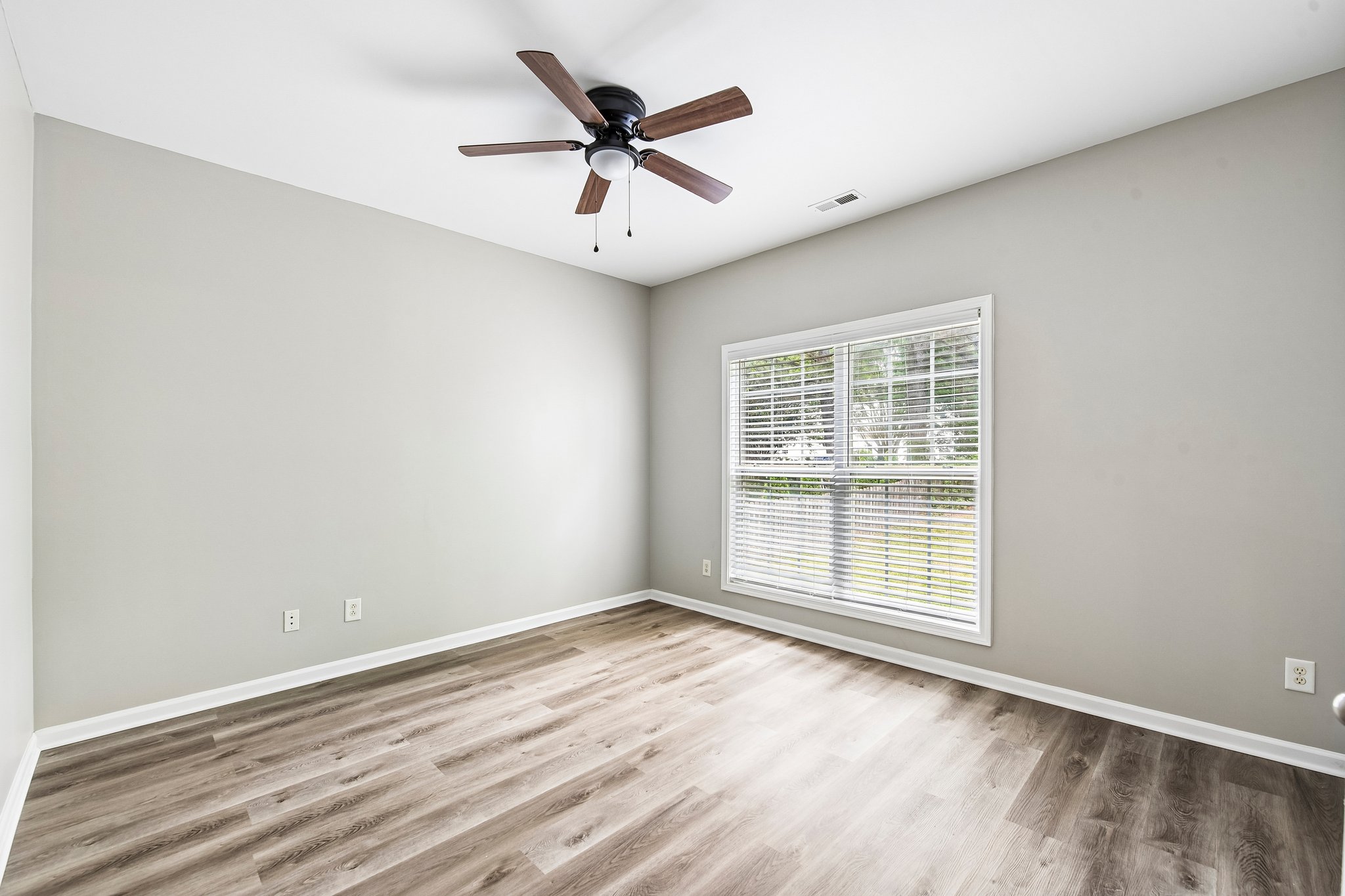 Barrands Ln-S1205-021.jpg