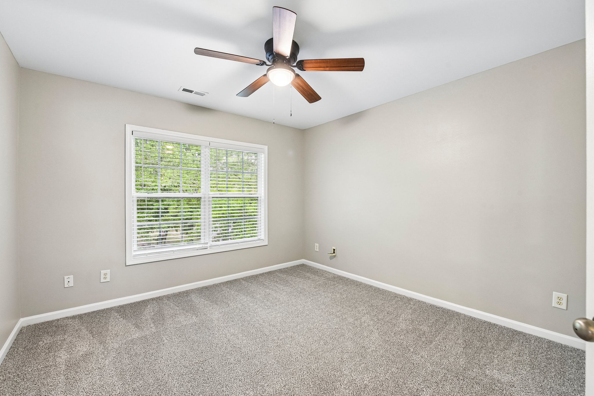 Barrands Ln-S1205-023.jpg
