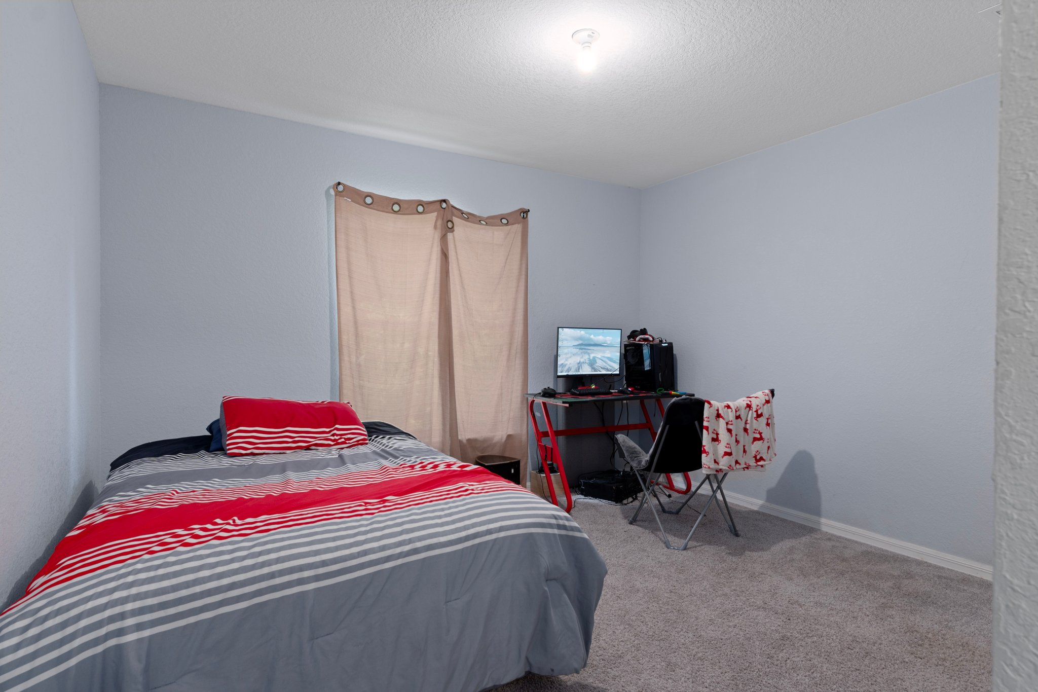 Photo 42