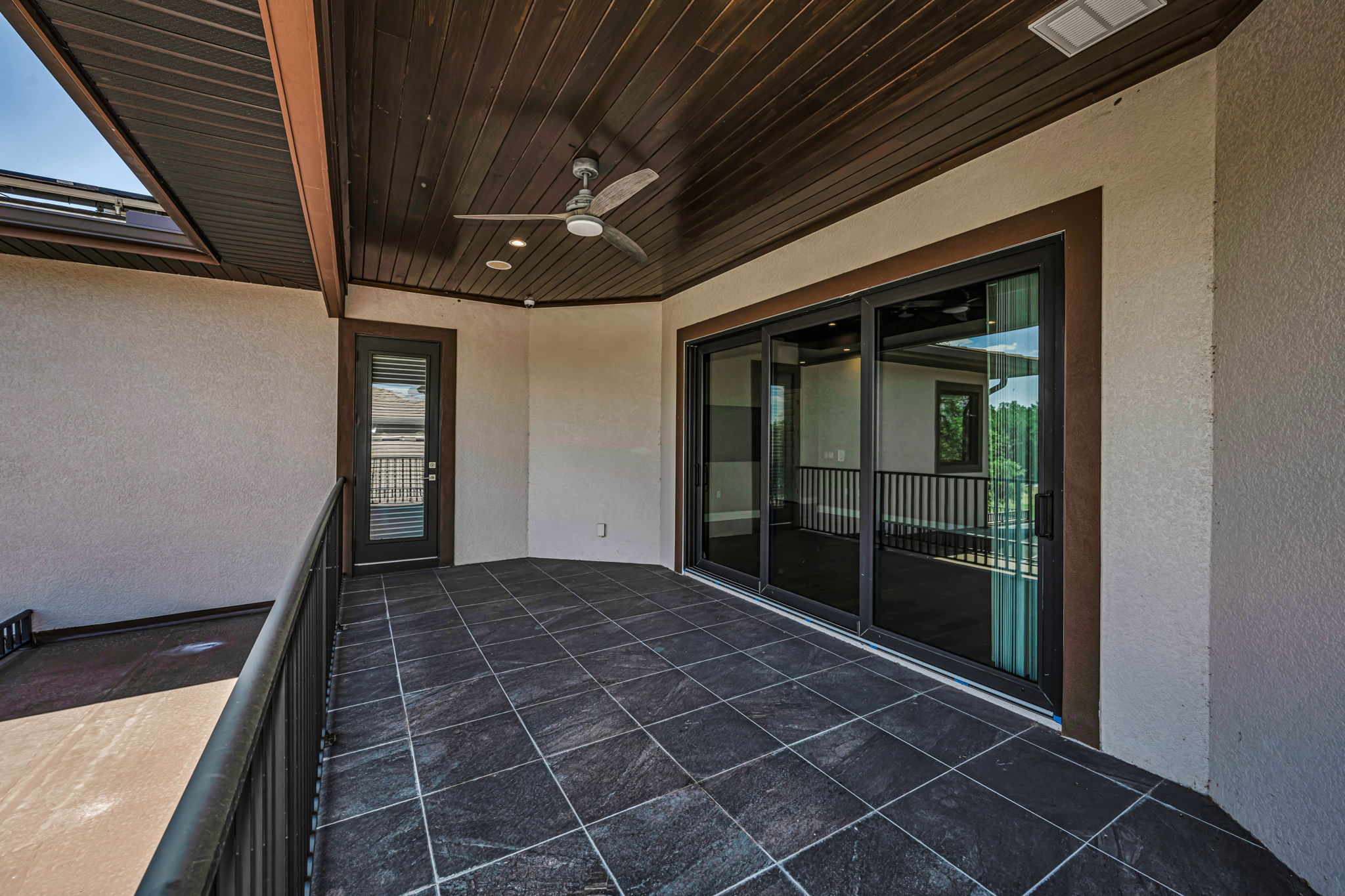 Upper Level Balcony 4
