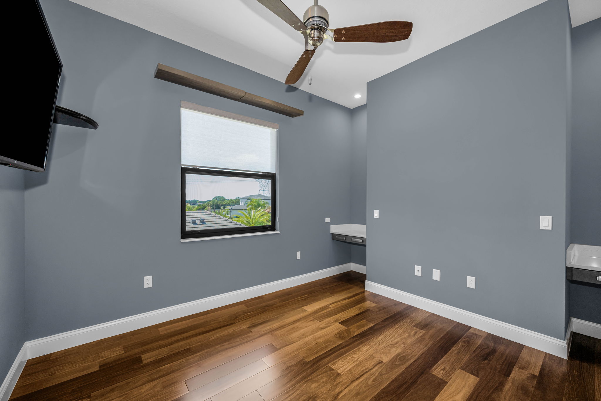 Upper Level Office 2a