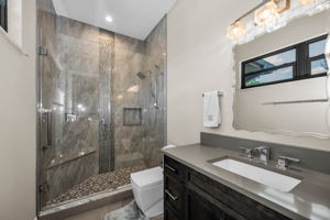 Upper Level Bathroom 5a