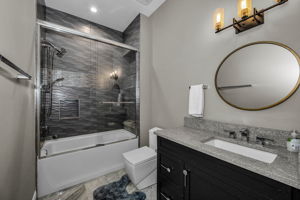 Upper Level Bathroom 6a