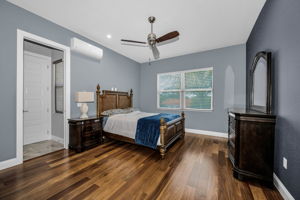 Upper Level Bedroom 4a