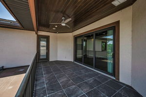 Upper Level Balcony 4