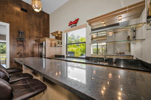 Bar 4