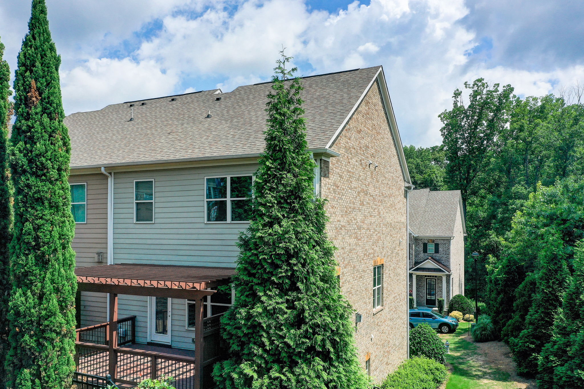 39 Aerial Exterior Rear + Side