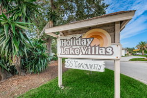 1-Holiday Lake Villas