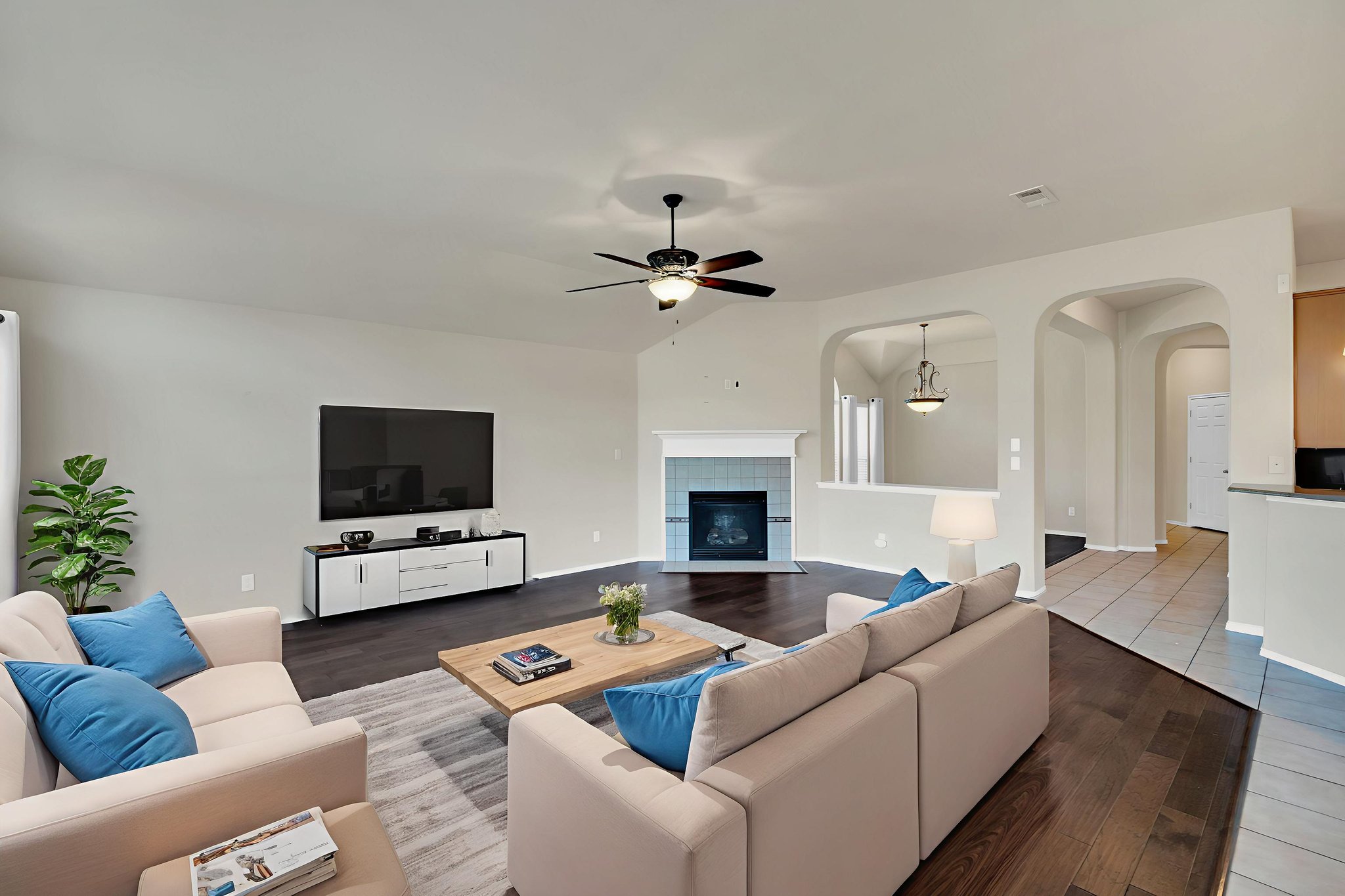 _ACE6208 virtually staged.jpeg