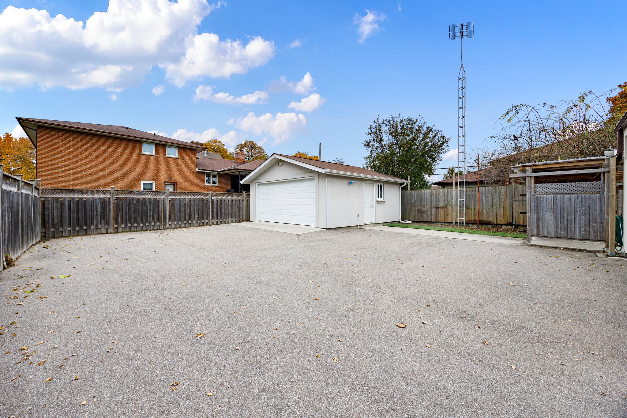 Toronto property showcase — delivered property photograph 24