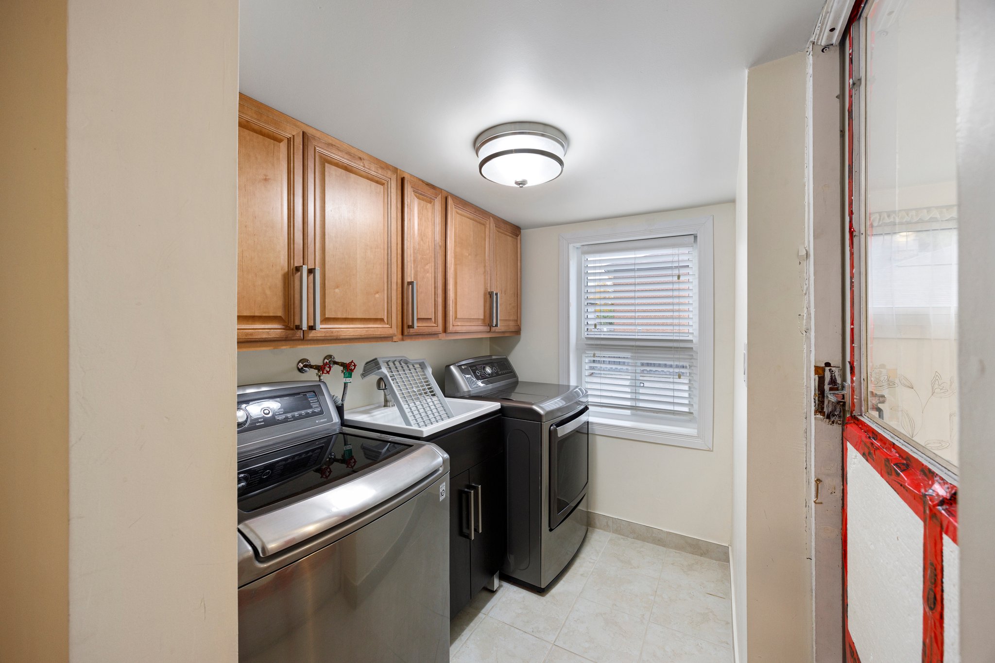 Toronto property showcase — delivered property photograph 14