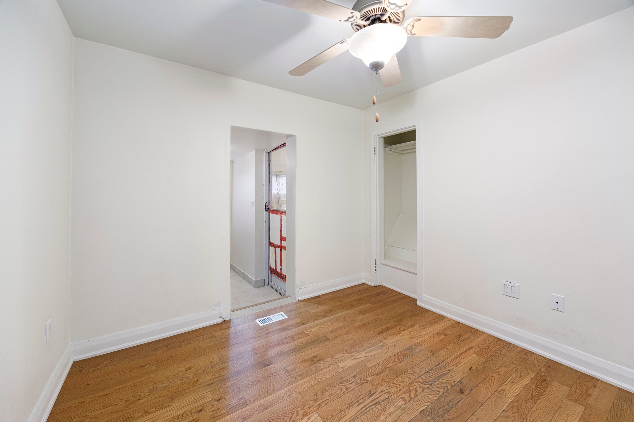 Toronto property showcase — delivered property photograph 13