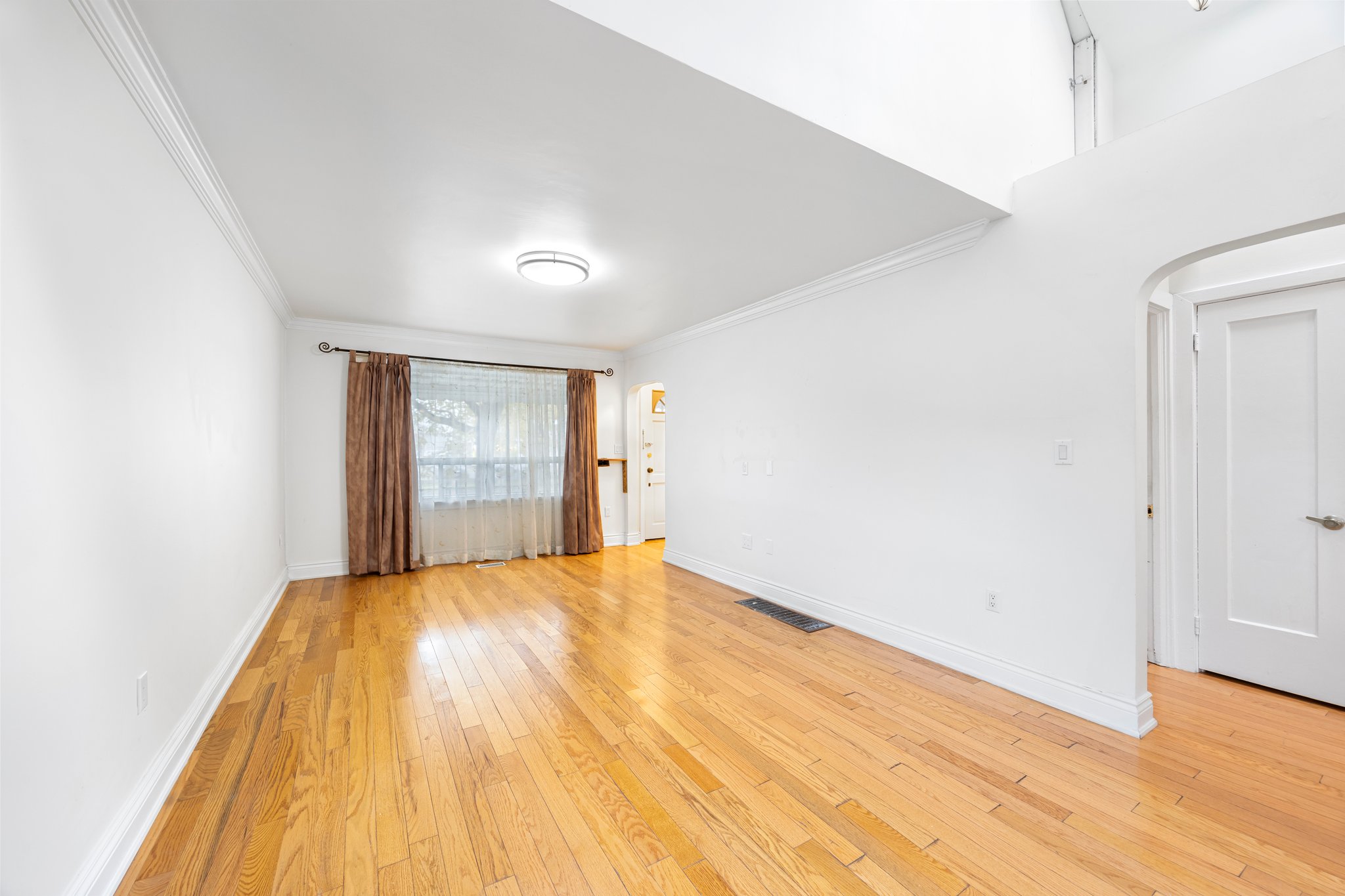 Toronto property showcase — delivered property photograph 5