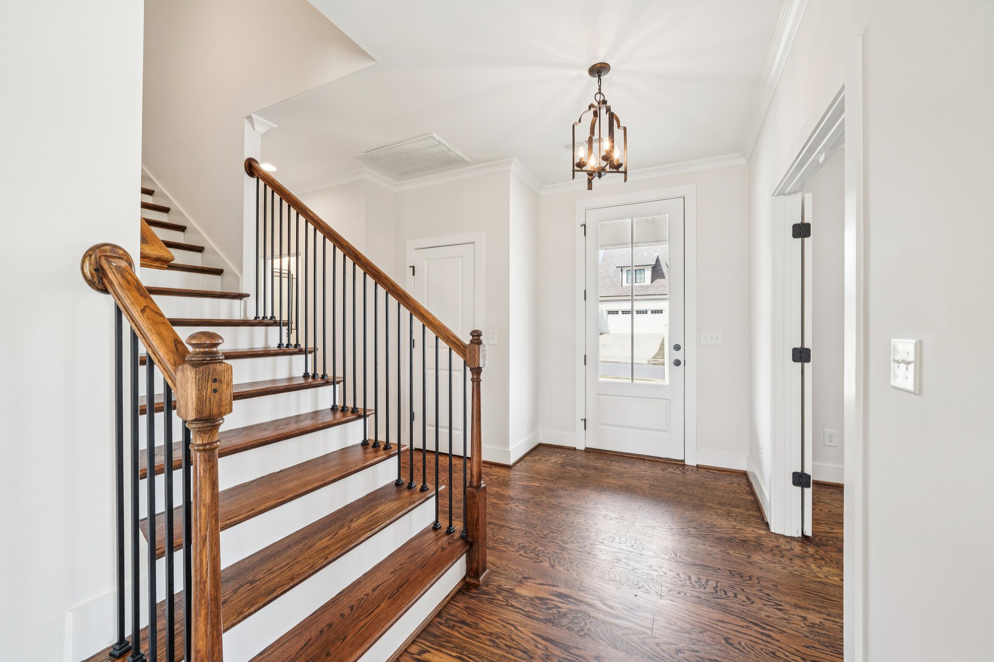 Norman Dr-S1103-002.jpg