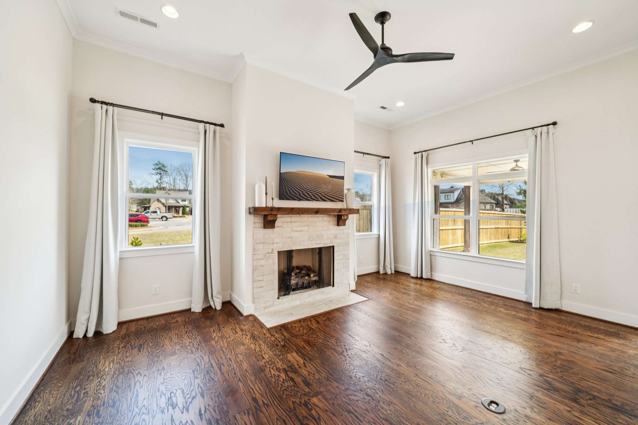 Norman Dr-S1103-004.jpg