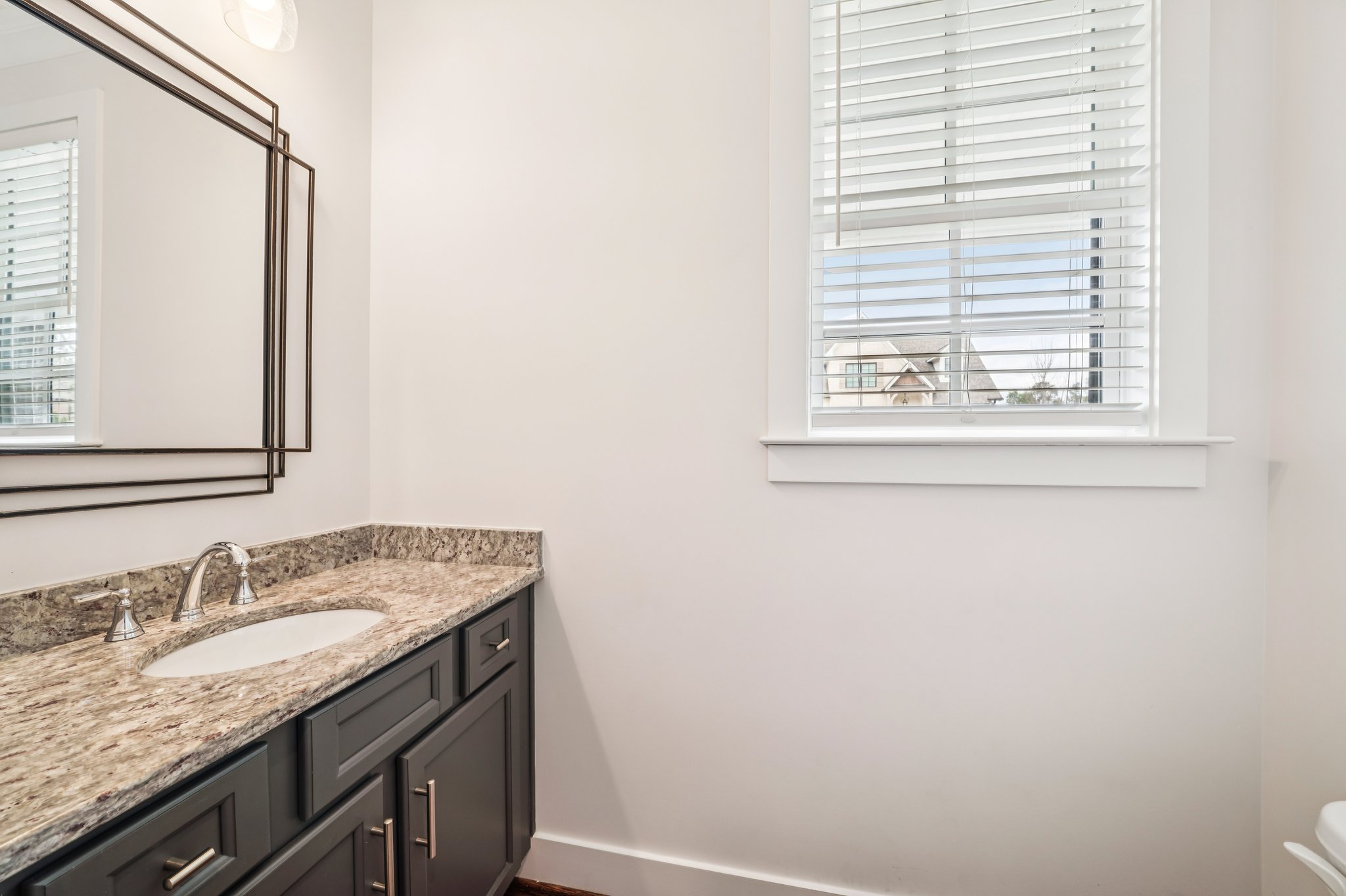 Norman Dr-S1103-018.jpg