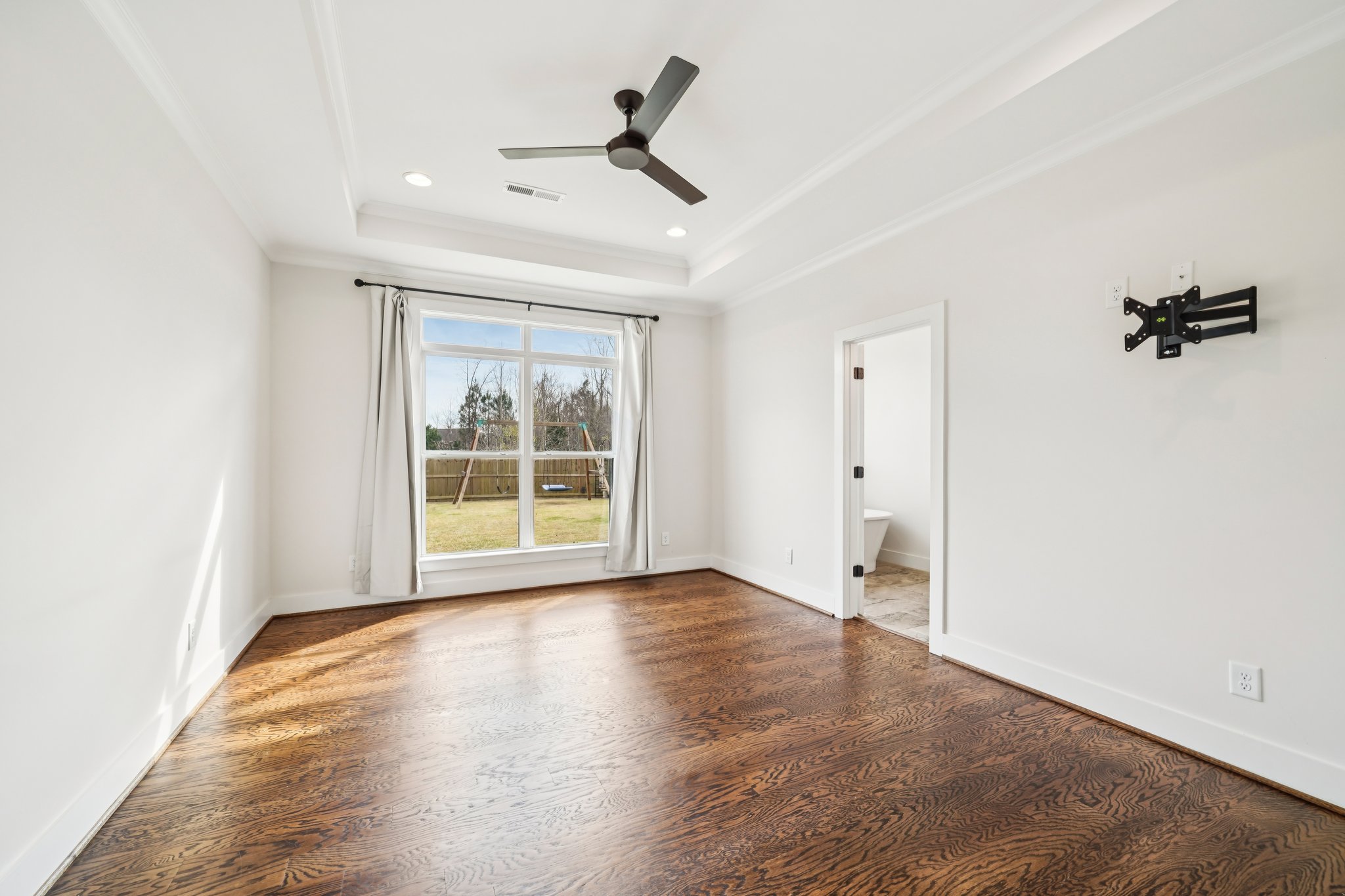 Norman Dr-S1103-020.jpg