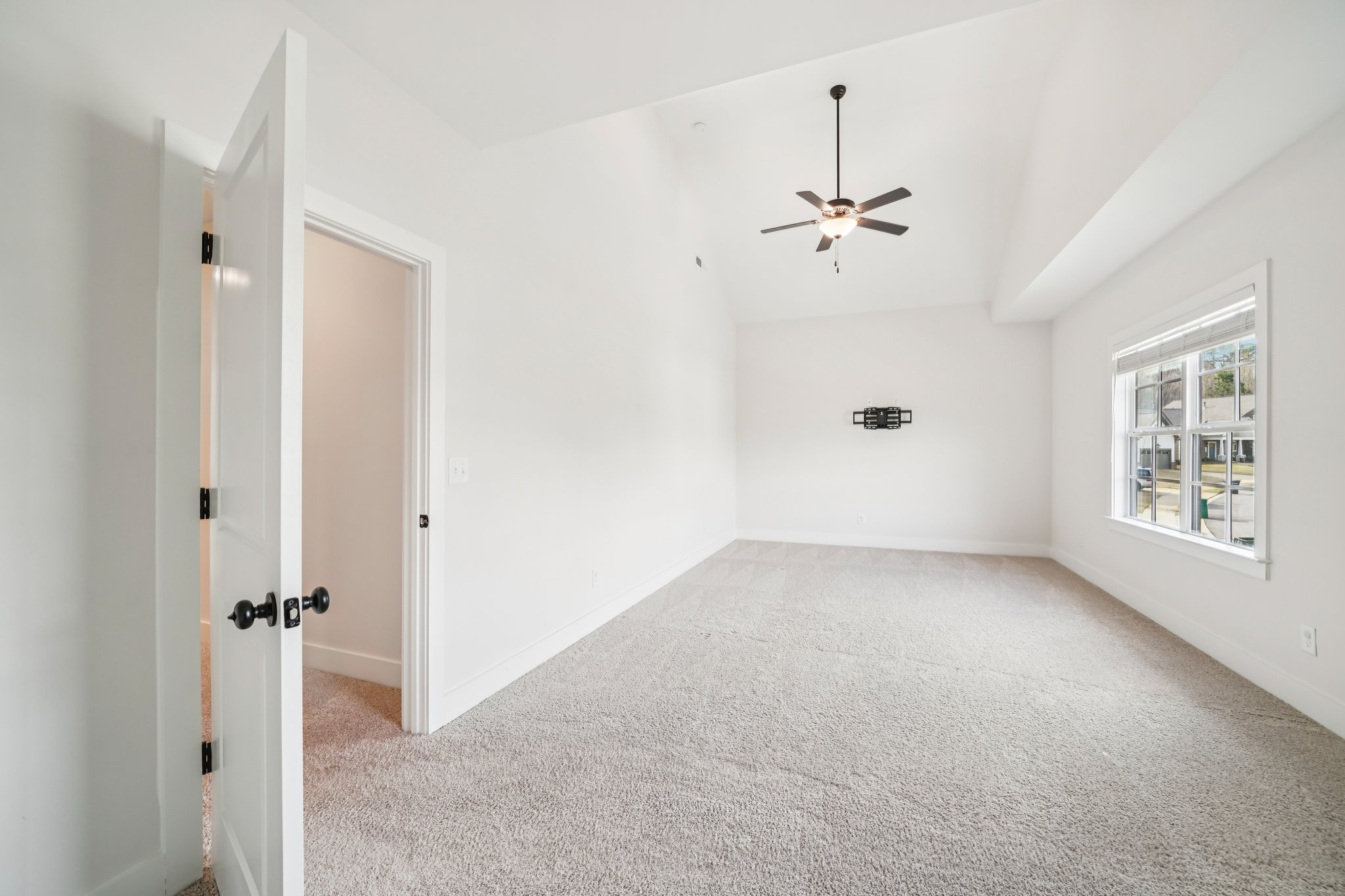 Norman Dr-S1103-030.jpg