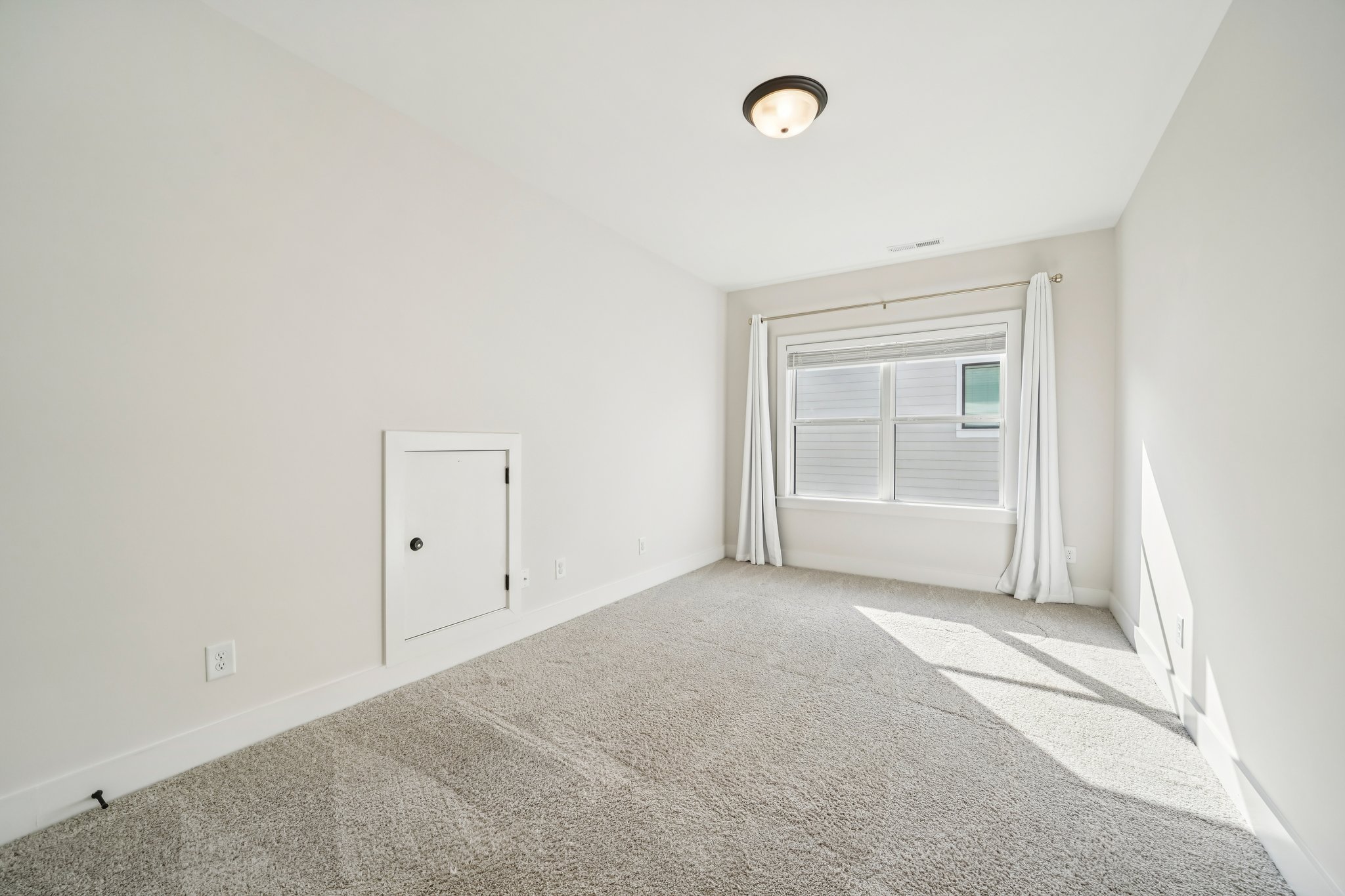 Norman Dr-S1103-035.jpg