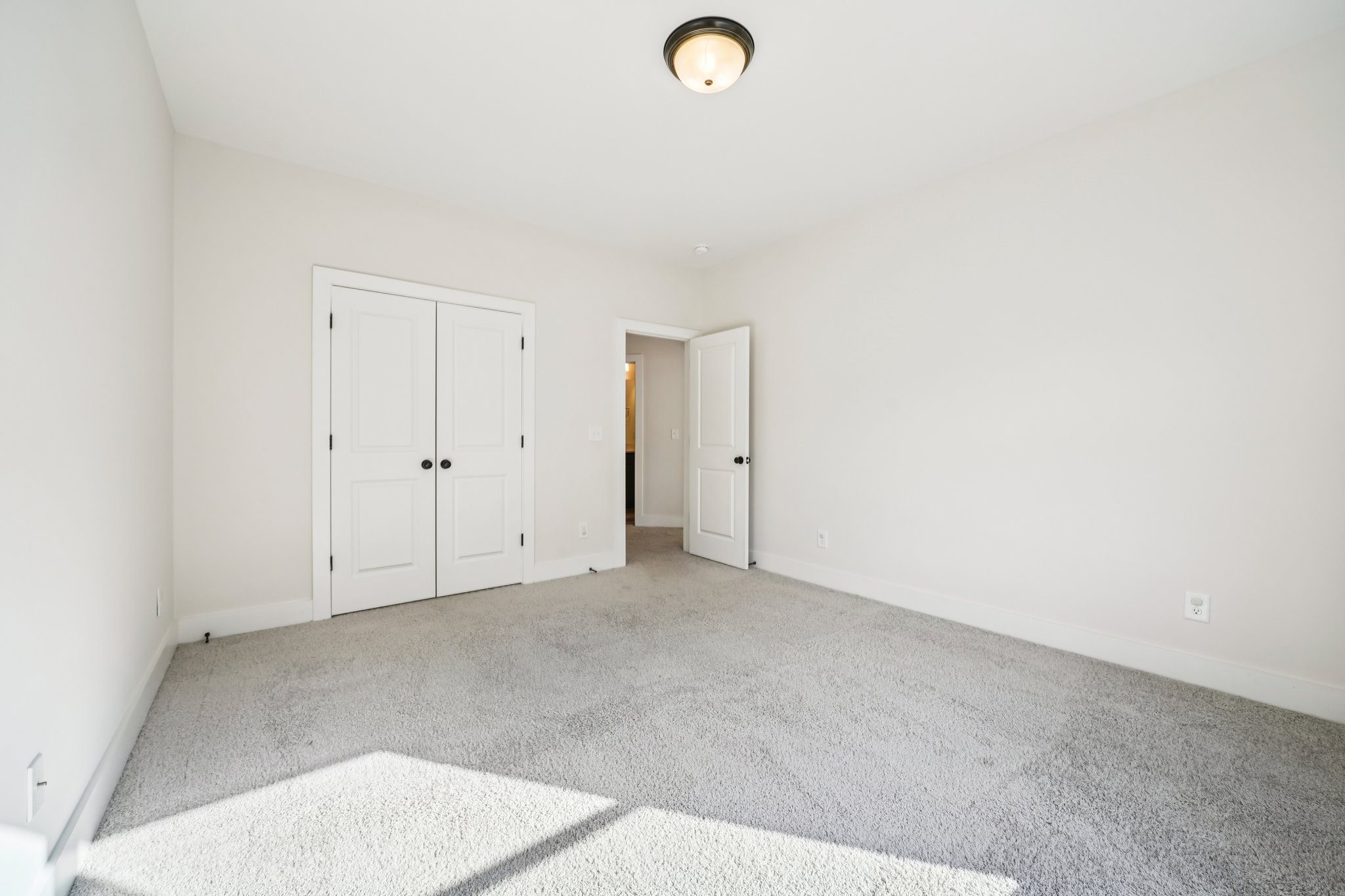 Norman Dr-S1103-038.jpg