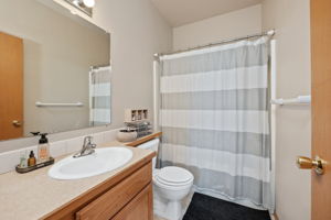  Photo 46