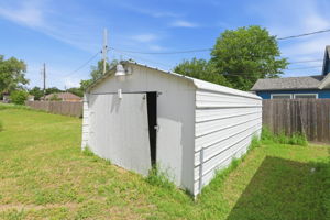  Photo 32