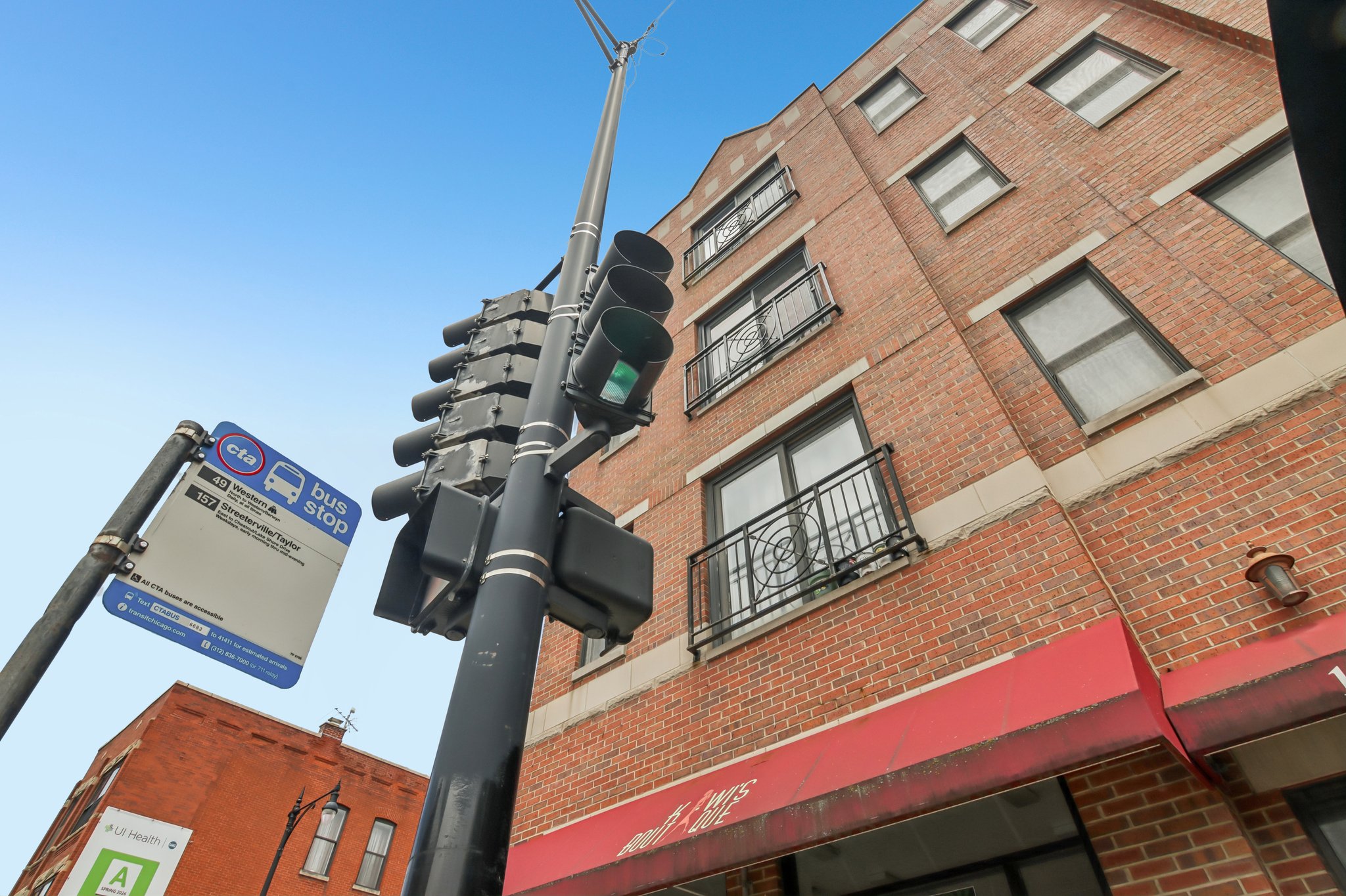 S Western Ave 4-S0206-002.jpg