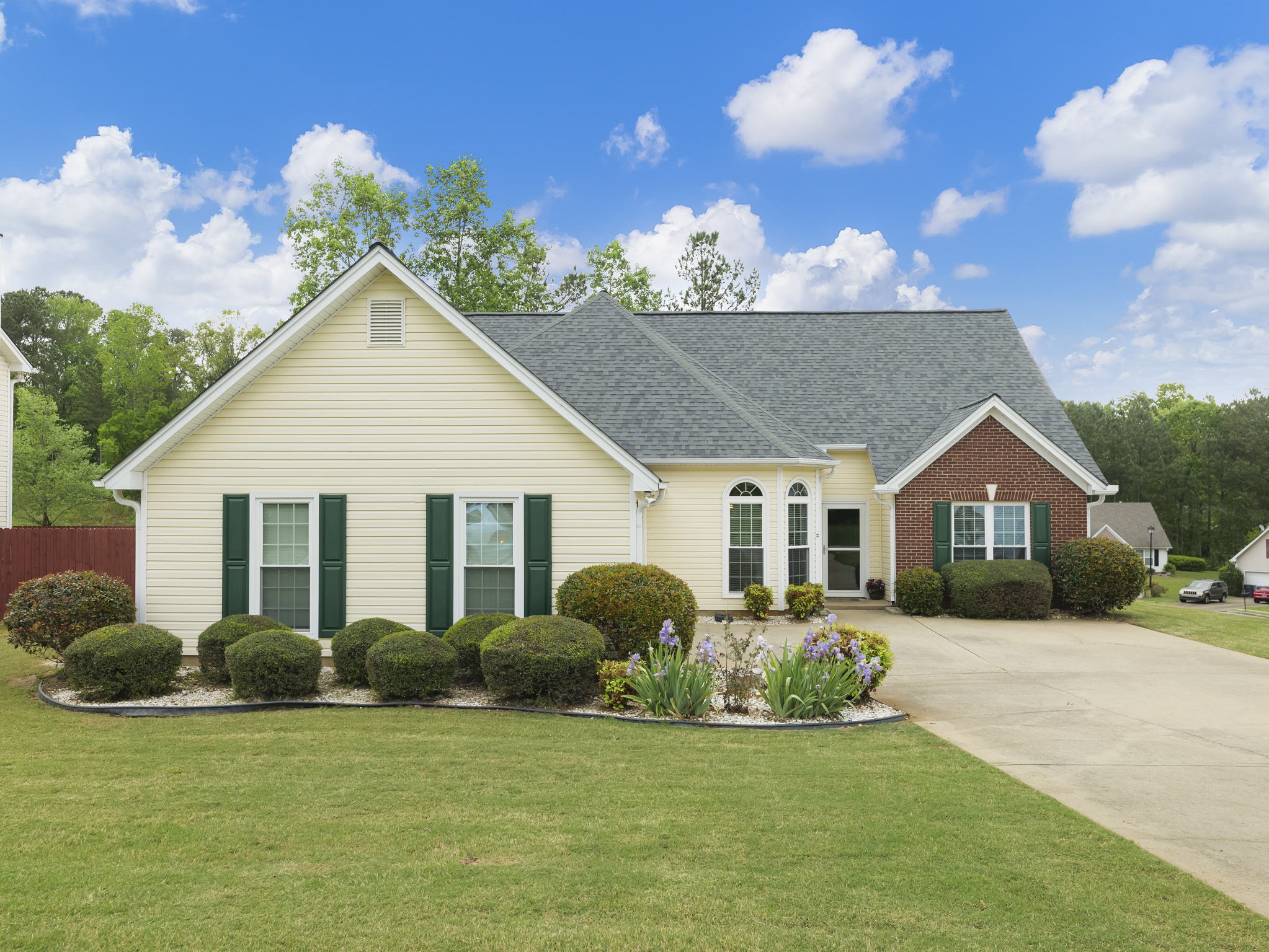 1015 Spring Ives Dr, Lawrenceville, GA 30043, USA