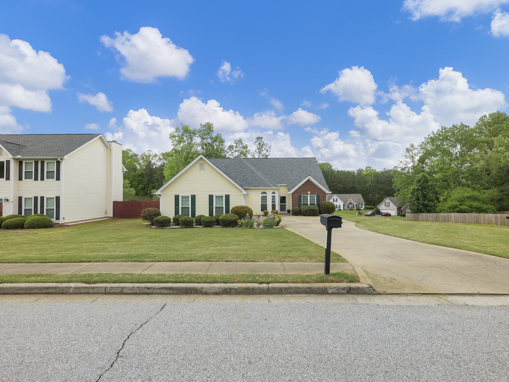 1015 Spring Ives Dr, Lawrenceville, GA 30043, USA Photo 27