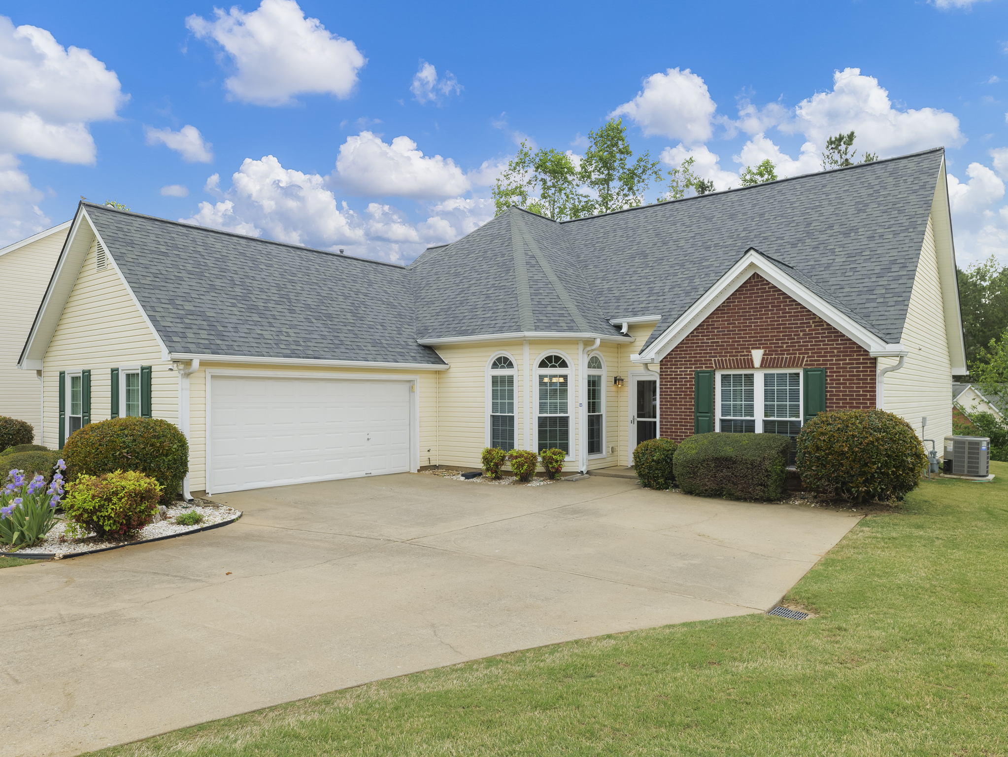 1015 Spring Ives Dr, Lawrenceville, GA 30043, USA Photo 29