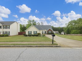 1015 Spring Ives Dr, Lawrenceville, GA 30043, USA Photo 26