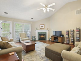 1015 Spring Ives Dr, Lawrenceville, GA 30043, USA Photo 7