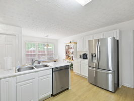 1015 Spring Ives Dr, Lawrenceville, GA 30043, USA Photo 13